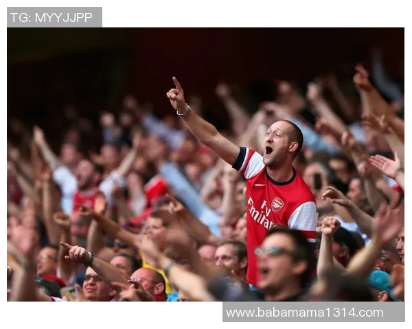 英超足球宝贝魅力四射球场内外的时尚风潮与青春活力 英超足球宝贝魅力四射球场内外的时尚风潮与青春活力